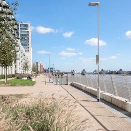 לונדון Large Double Room Overlooking The Thames מראה חיצוני תמונה