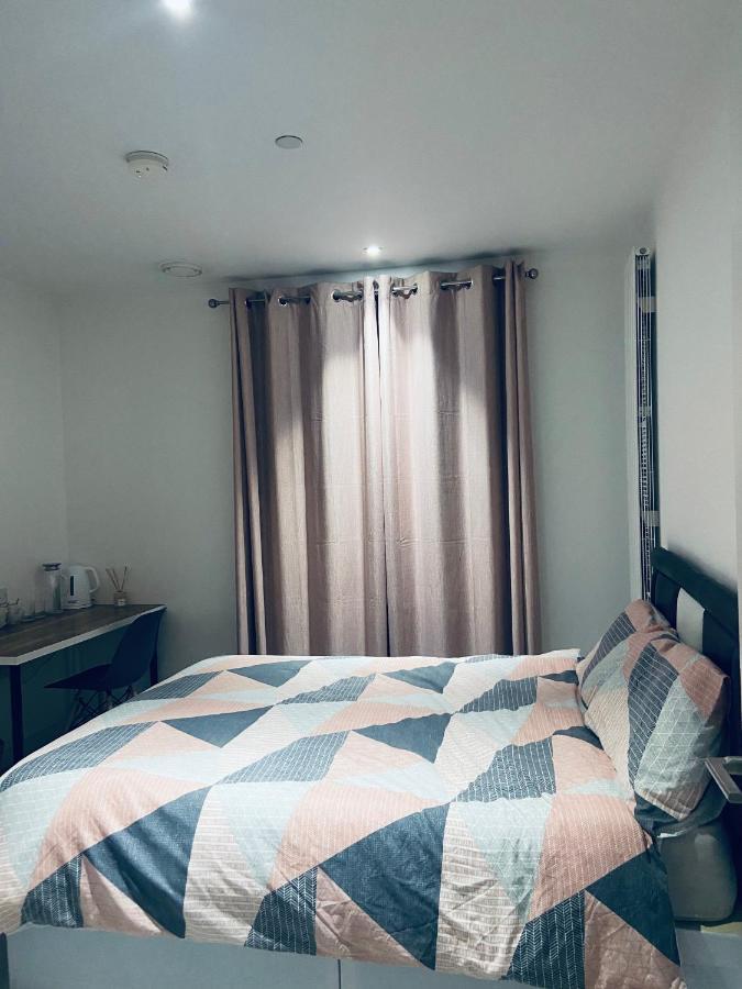 לונדון Large Double Room Overlooking The Thames מראה חיצוני תמונה